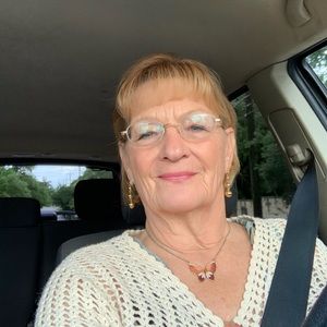 Meet your Posher, Joyce